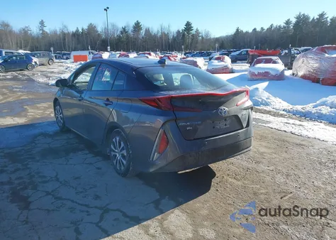 2021 Toyota Prius Prime Limited z USA, uszkodzony, nr VIN JTDKAMFP9M3172534